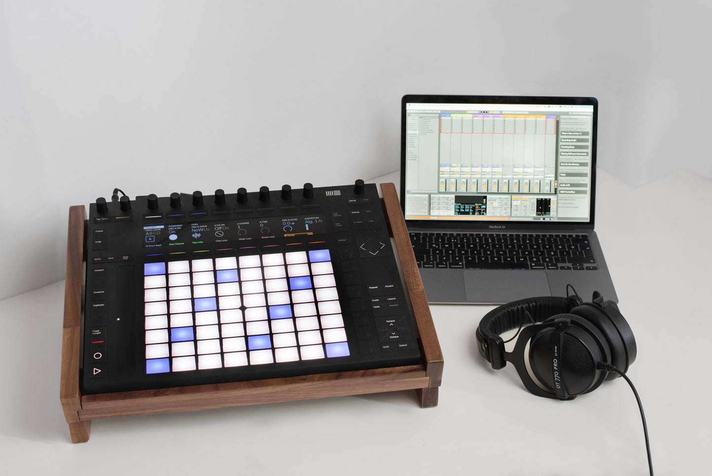 Ableton Push 2 Stand - Walnut - Madeset