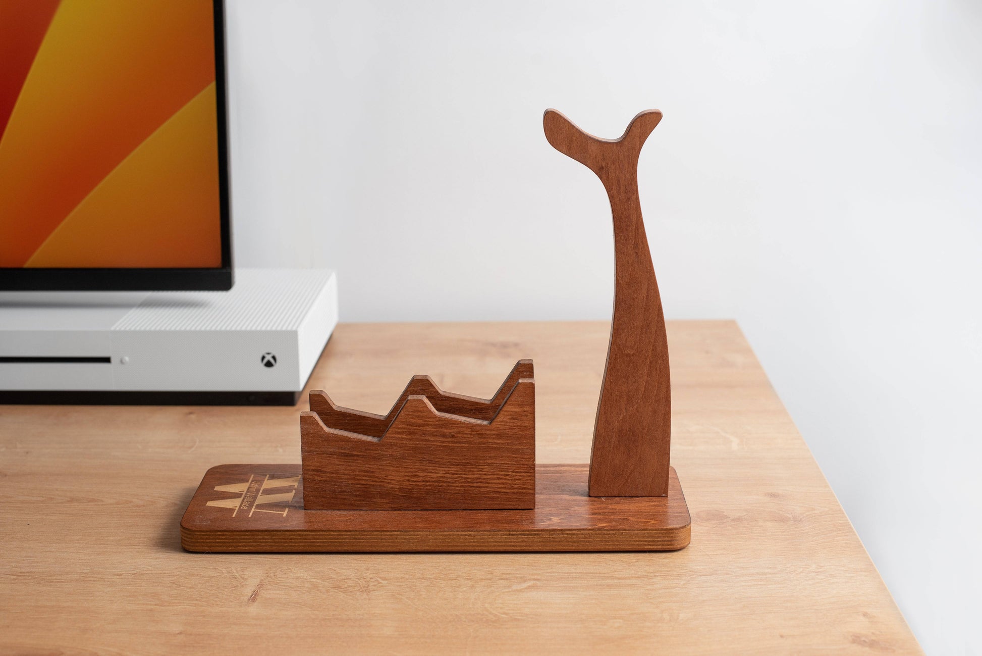 Controller and Headset Stand for Him - Walnut - Madeset